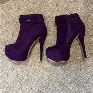 Shoe Dazzle Deep Purple Suede Platform Ankle Boots